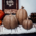 Citrouilles décoratives tressées